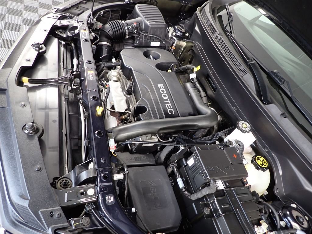 Used 2020 Chevrolet Equinox LT w/ Driver Convenience Package image 12