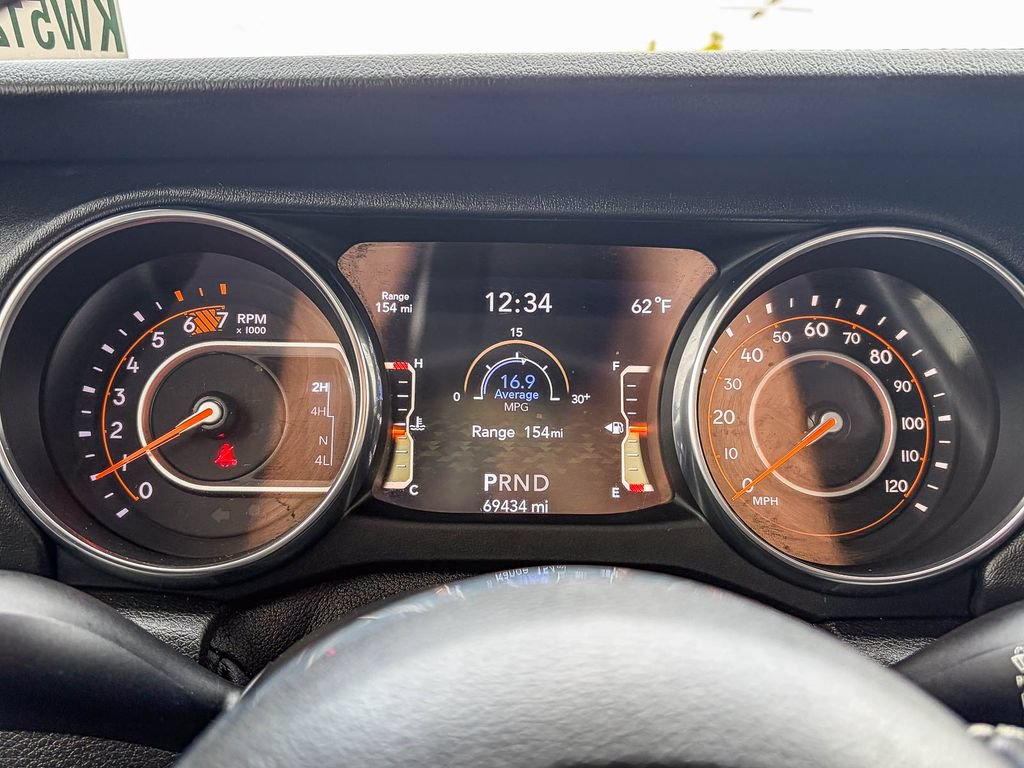 Used 2019 Jeep Wrangler Unlimited Sahara AWD/4WD image 45