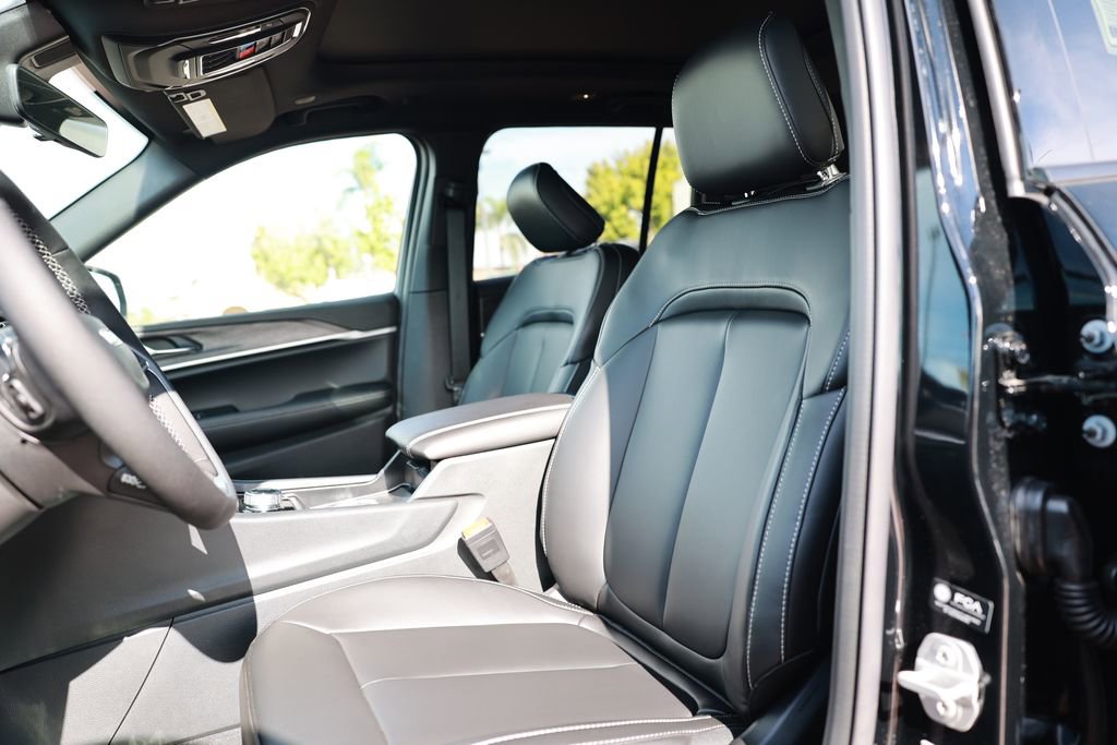 New 2025 Jeep Grand Cherokee Limited image 14