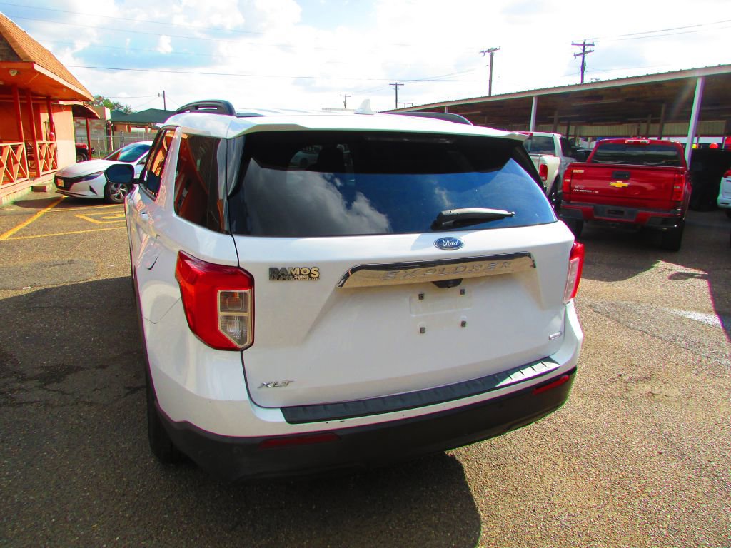 Used 2020 Ford Explorer XLT image 8