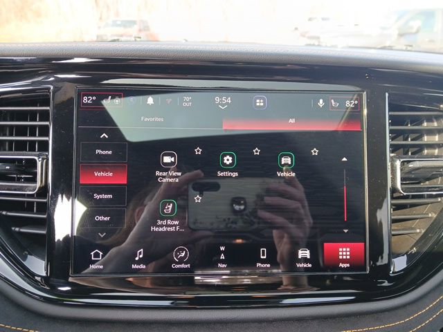 Certified 2022 Dodge Durango R/T w/ Hemi Orange Plus Package image 28