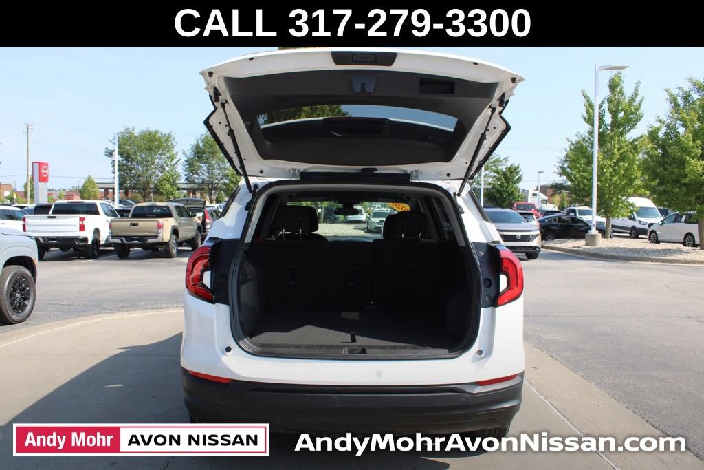 Used 2020 GMC Terrain SLE w/ Driver Convenience Package FWD image 9