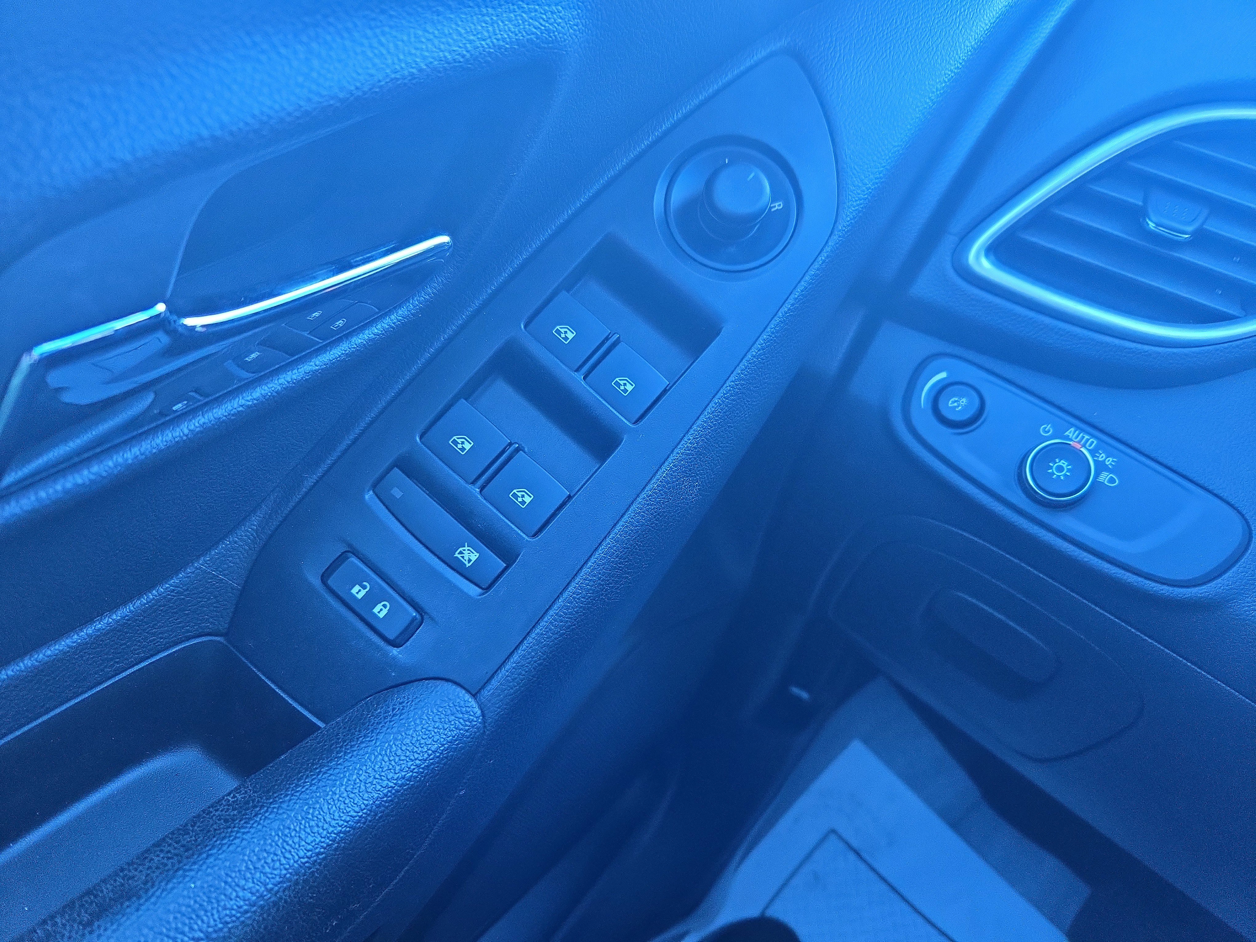 Certified 2022 Chevrolet Trax LT w/ LT Convenience Package image 13