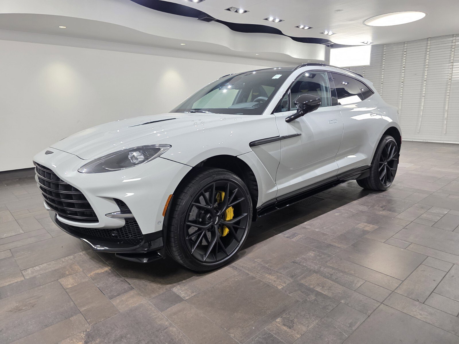 New 2026 Aston Martin DBX 707 image 26
