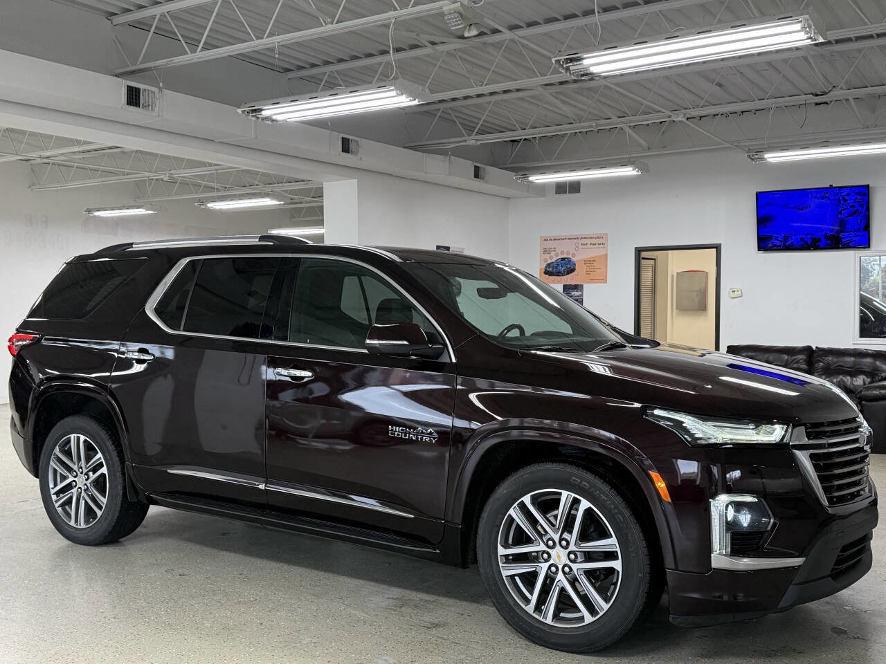 Used 2022 Chevrolet Traverse High Country w/ LPO, Floor Liner Package image 3