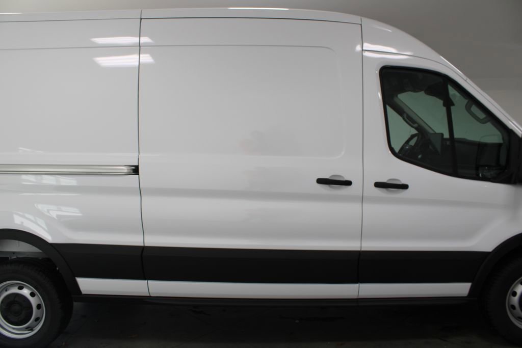 New 2026 Ford Transit 250 148 Medium Roof w/ Load Area Protection Package RWD image 10