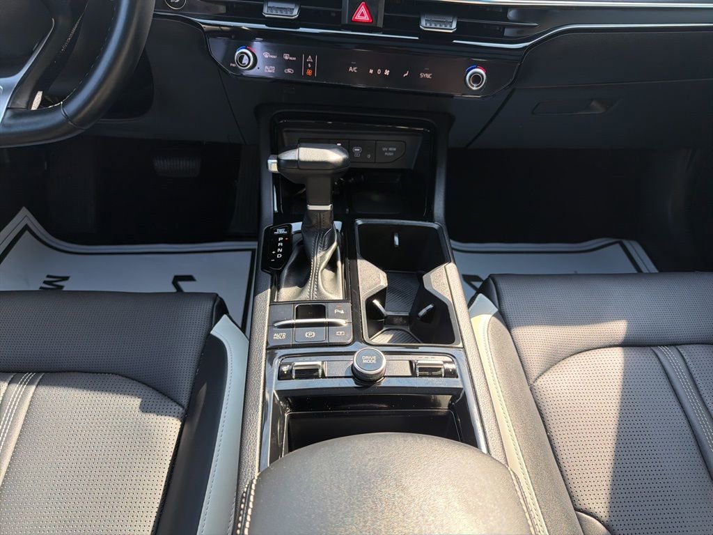 Used 2025 Kia K5 GT-Line w/ GT-Line Premium Package FWD image 23