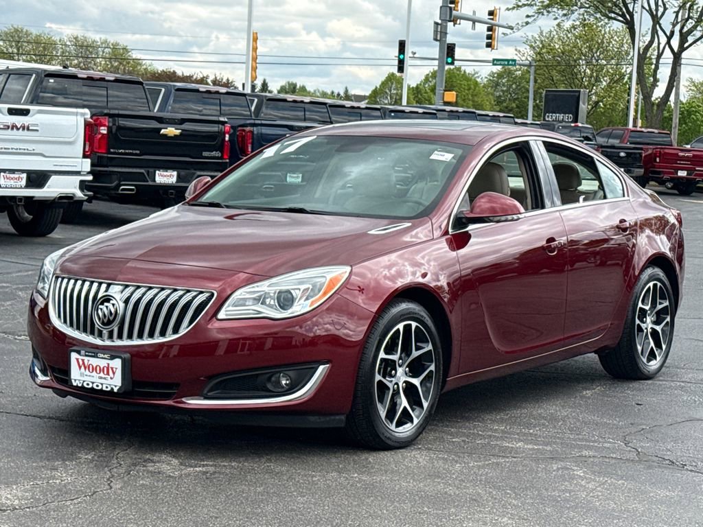 Used 2017 Buick Regal Sport Touring FWD image 6