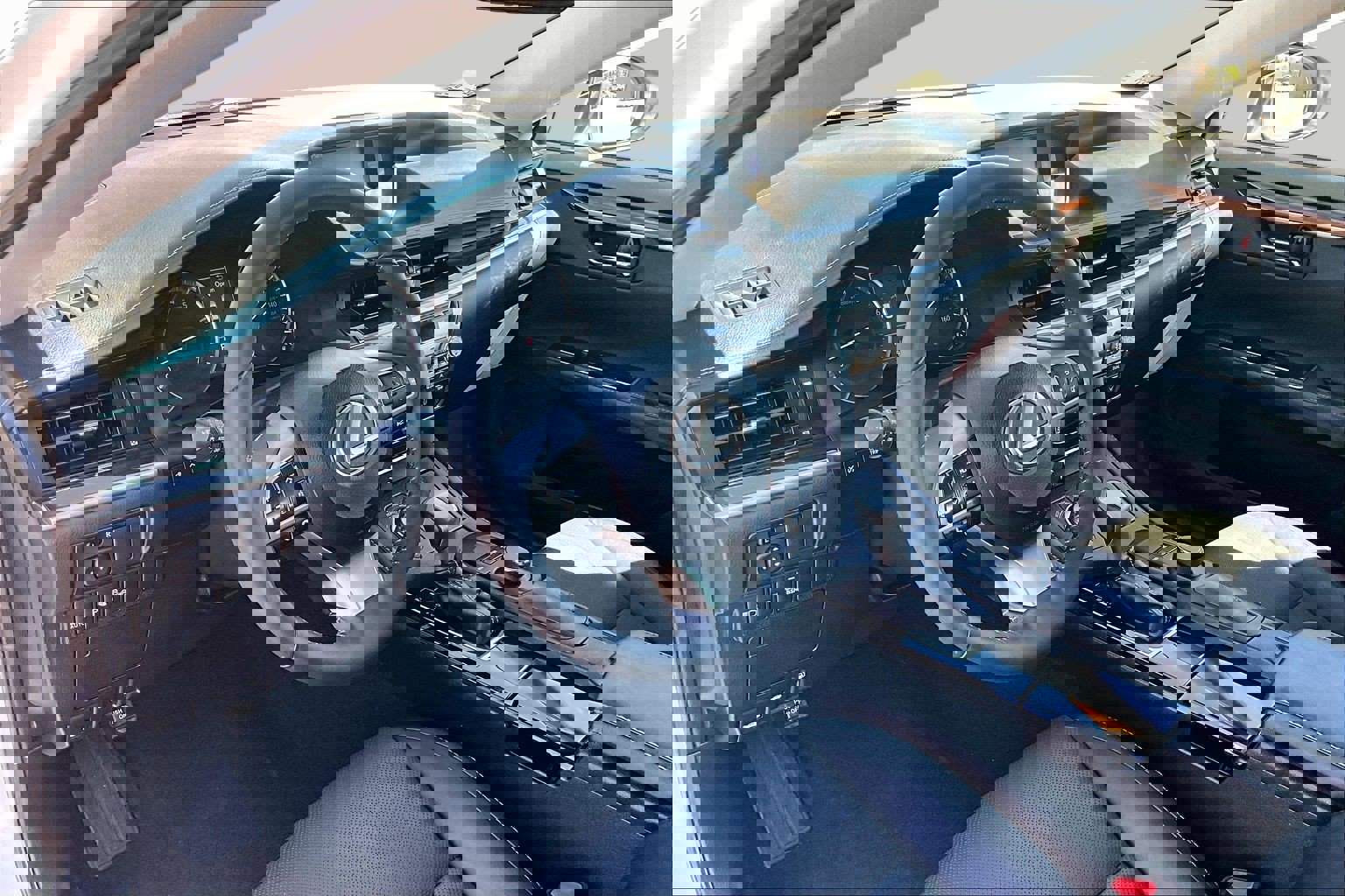 Used 2018 Lexus ES 350 w/ Premier Package image 12