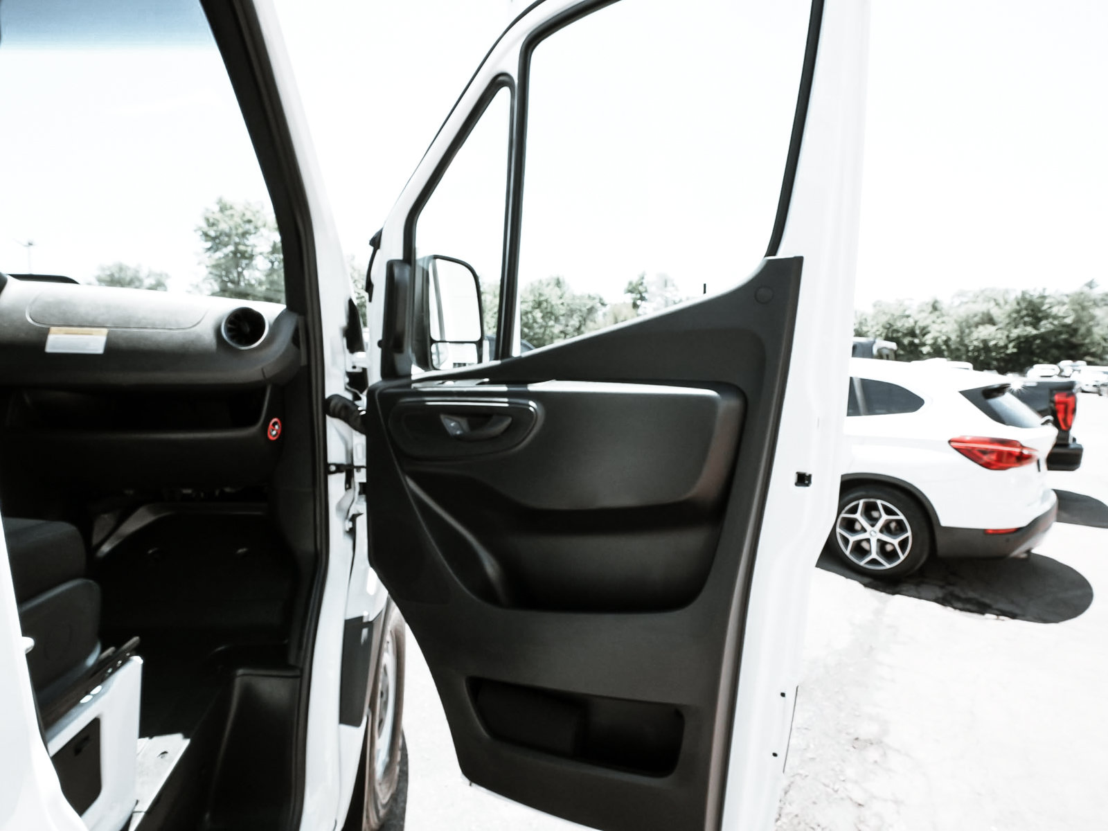 Used 2026 Mercedes-Benz Sprinter 2500 image 12