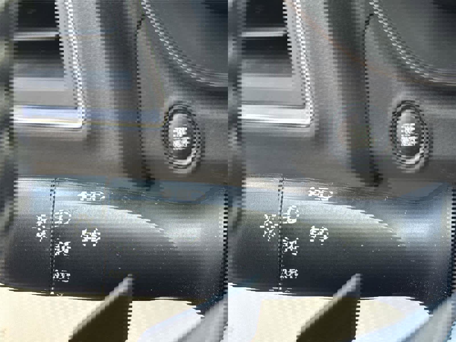 Used 2019 Subaru Ascent Premium AWD/4WD image 26