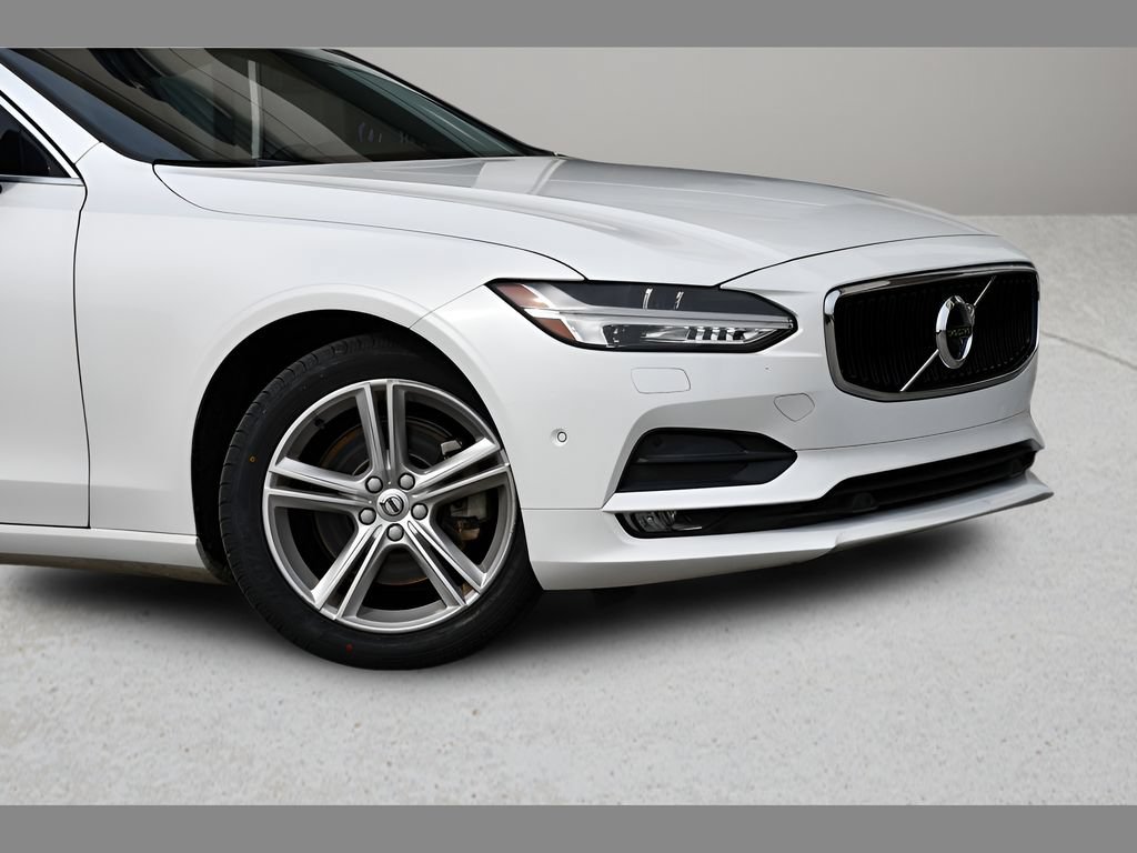 Used 2018 Volvo S90 T5 Momentum w/ Convenience Package FWD image 10