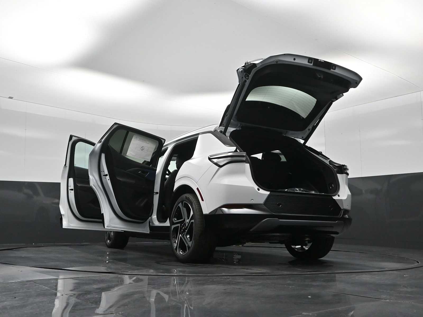 New 2026 Chevrolet Equinox EV LT image 31