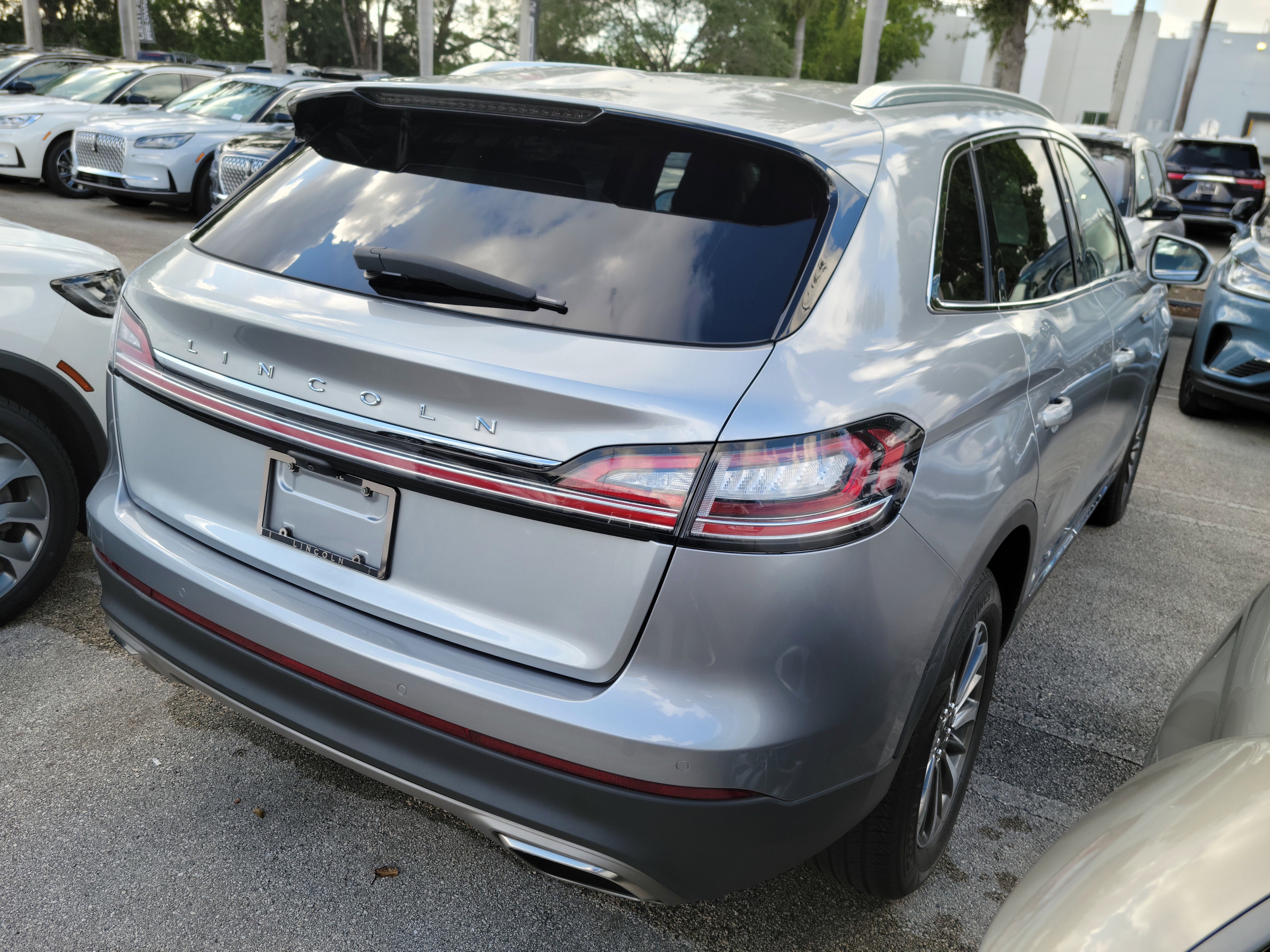 Certified 2022 Lincoln Nautilus FWD image 4