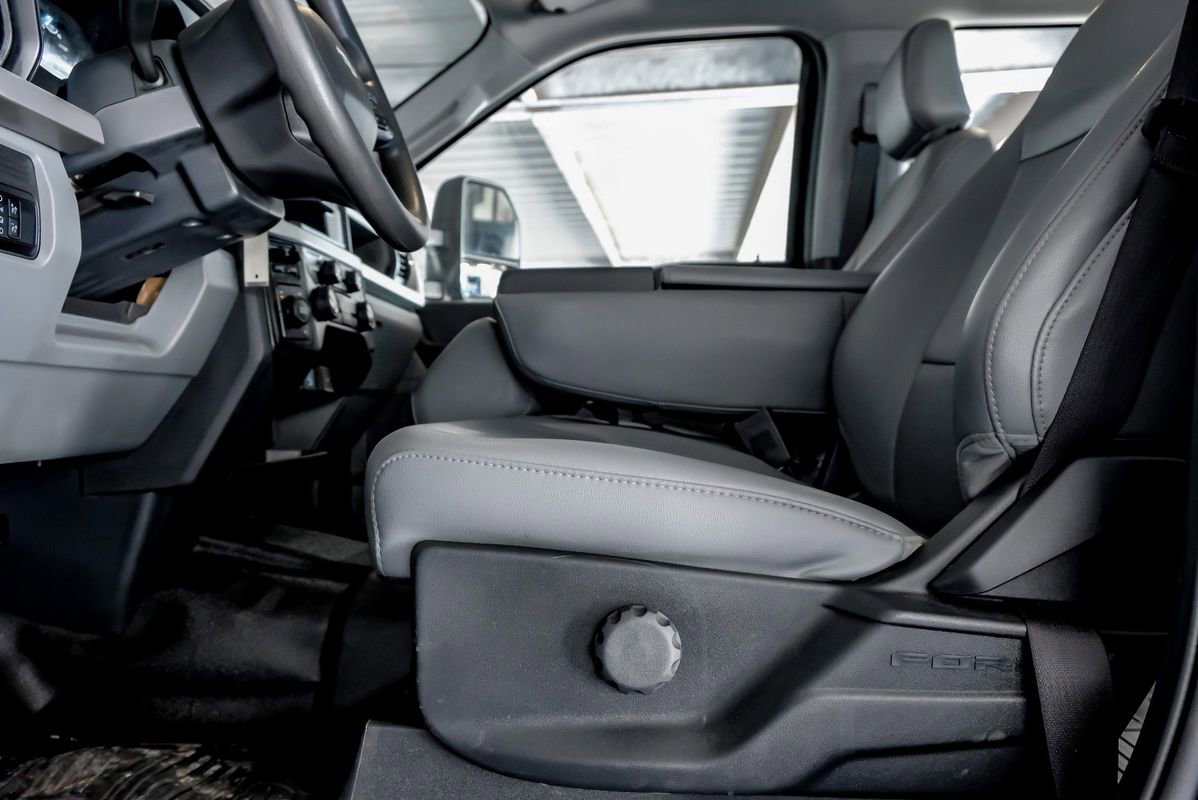 Used 2023 Ford F350 XL w/ XL Chrome Package image 31