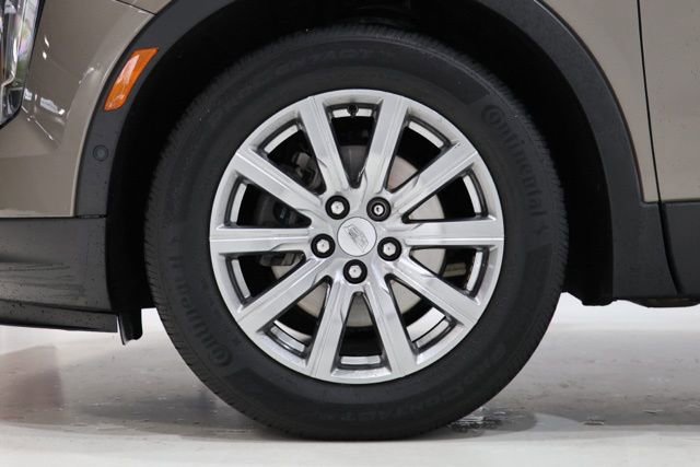 Used 2020 Cadillac XT4 Premium Luxury w/ Technology Package FWD image 11