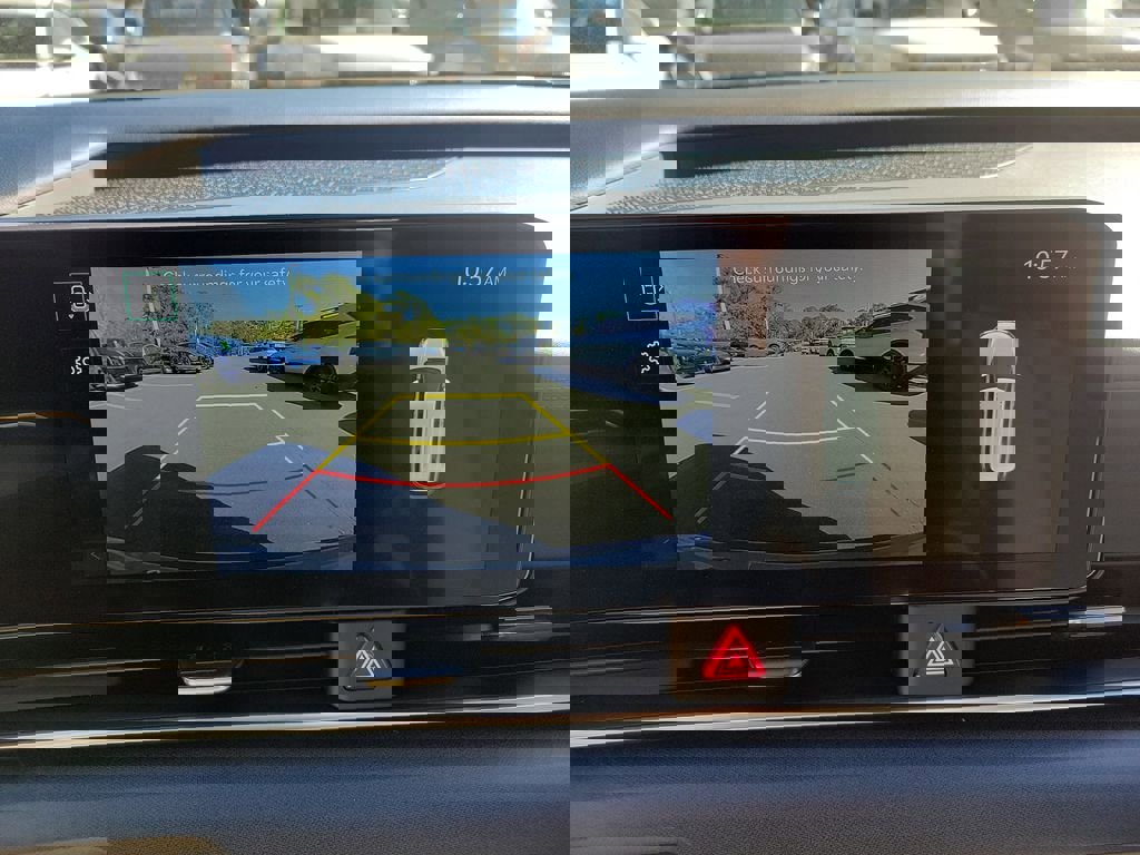 New 2026 Kia Carnival EX FWD image 32