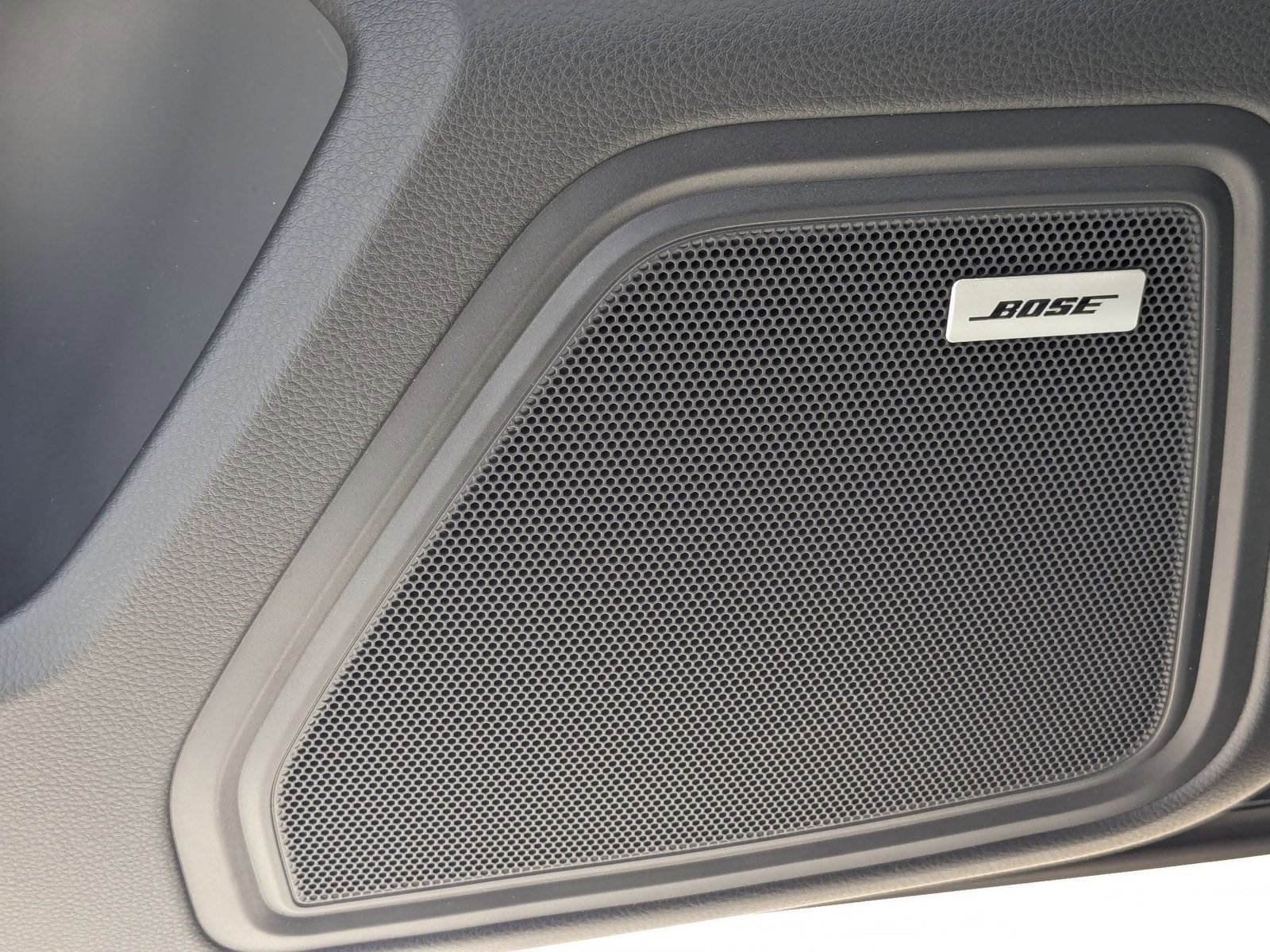 New 2025 Porsche Macan S image 15