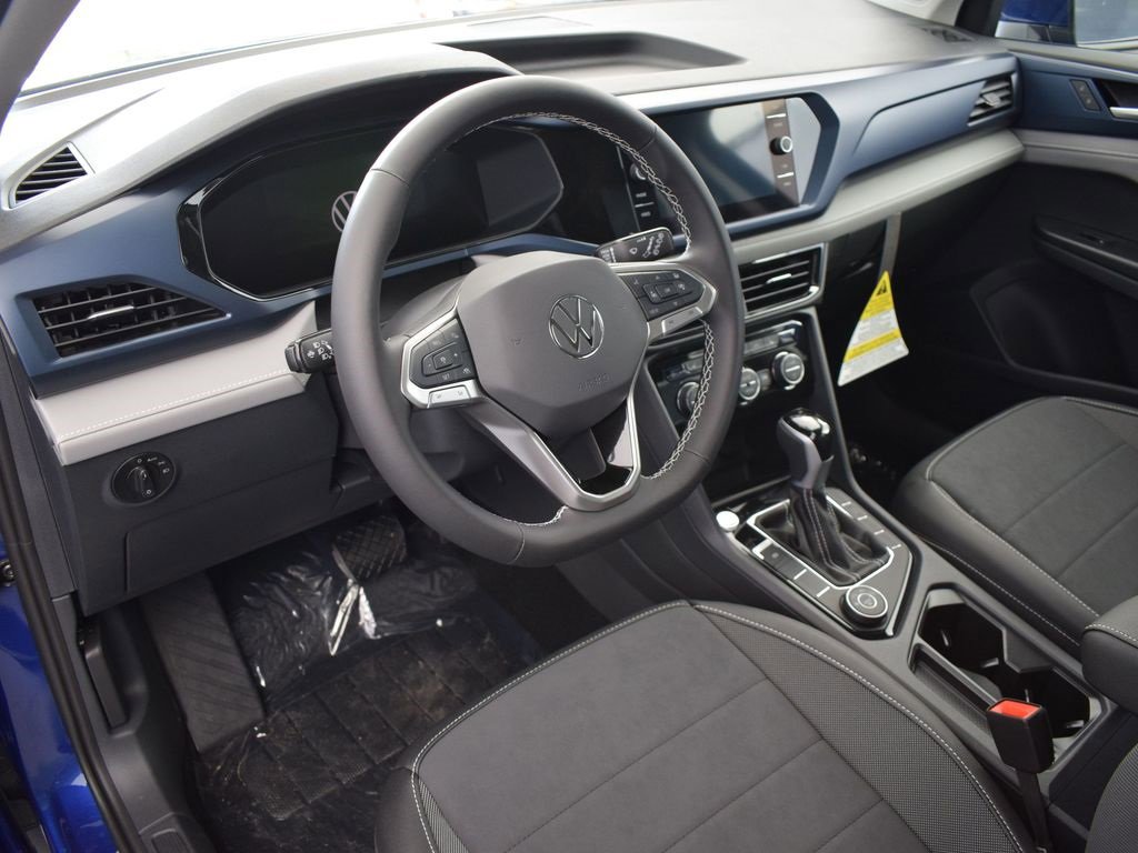 Used 2024 Volkswagen Taos SE image 24