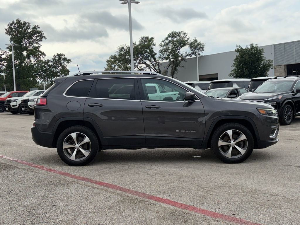 Used 2021 Jeep Cherokee Limited w/ Elite Package AWD/4WD image 4