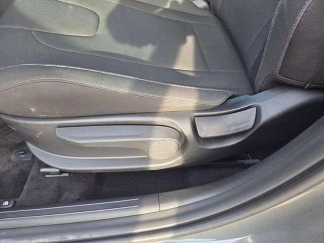 Used 2025 Hyundai Elantra Sport image 9