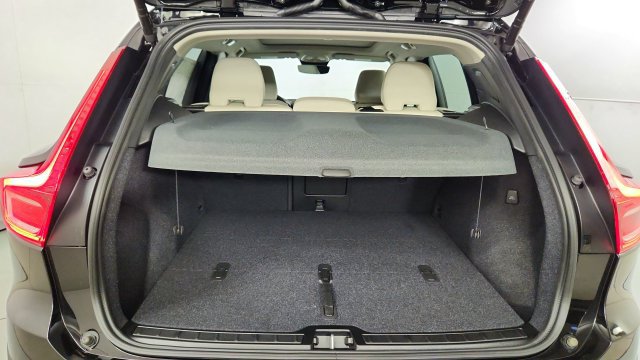 New 2026 Volvo XC40 B5 Plus w/ Protection Package Premier AWD/4WD image 38