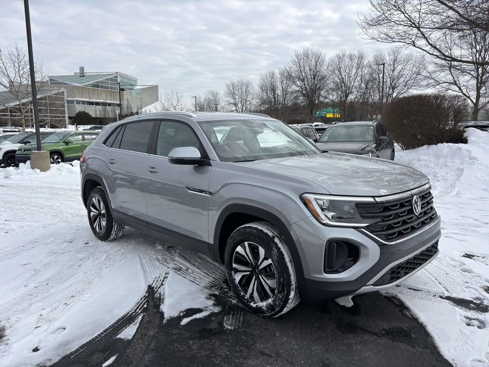 New 2026 Volkswagen Atlas Cross Sport SE image 1