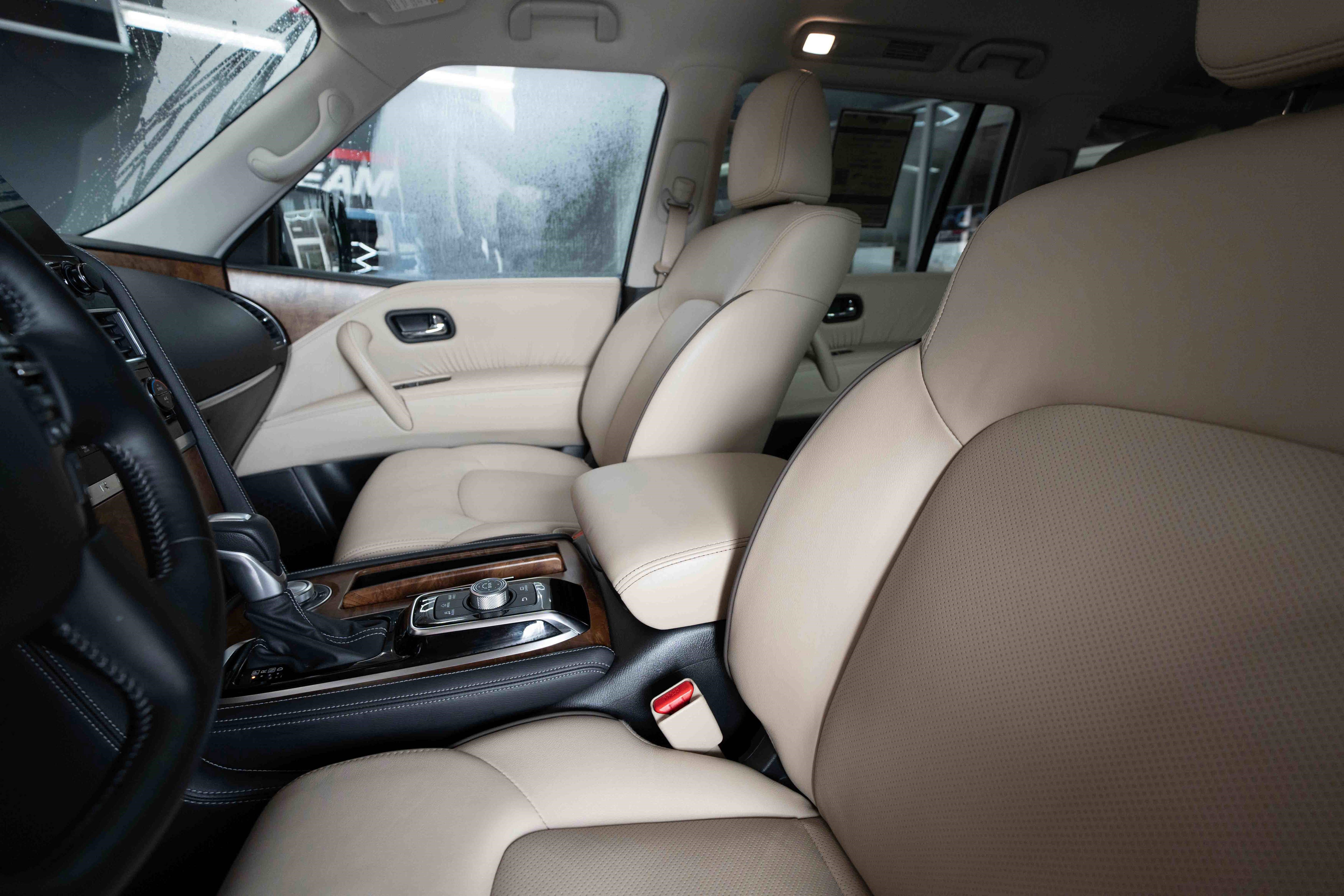 Used 2024 Nissan Armada SL w/ Captain's Chairs Package image 10