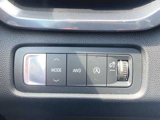 Used 2024 GMC Acadia AT4 w/ Luxury Package AWD/4WD image 17
