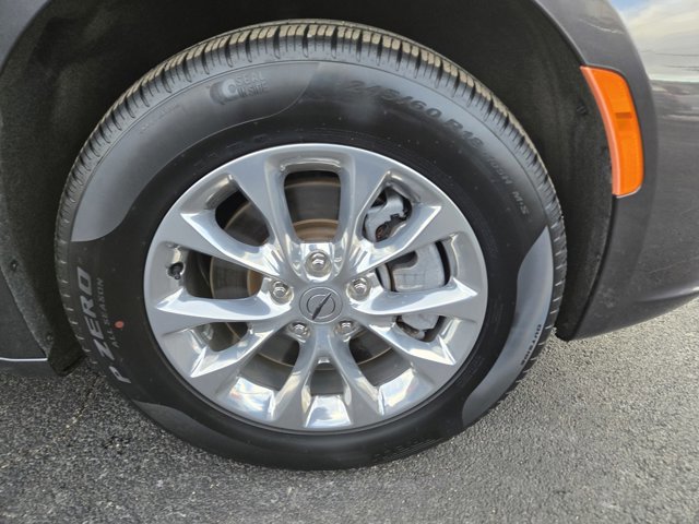 Used 2022 Chrysler Pacifica Touring-L image 50