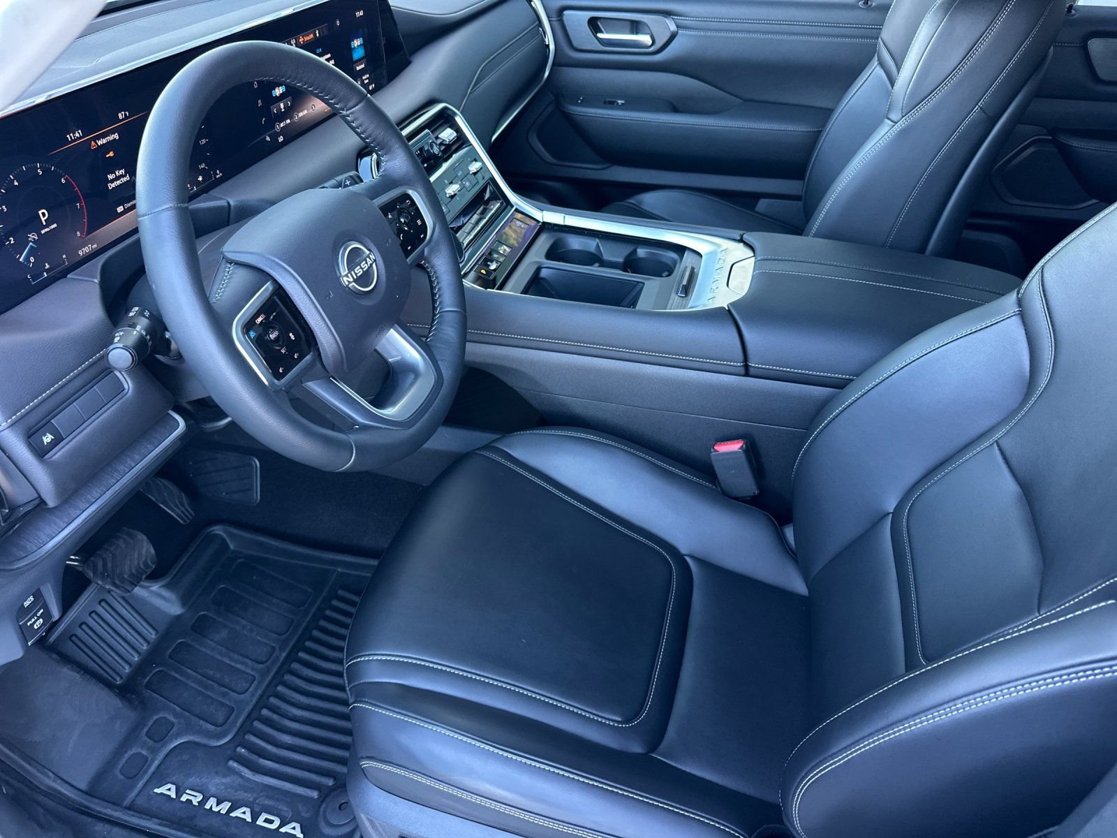 Used 2025 Nissan Armada SV AWD/4WD image 9