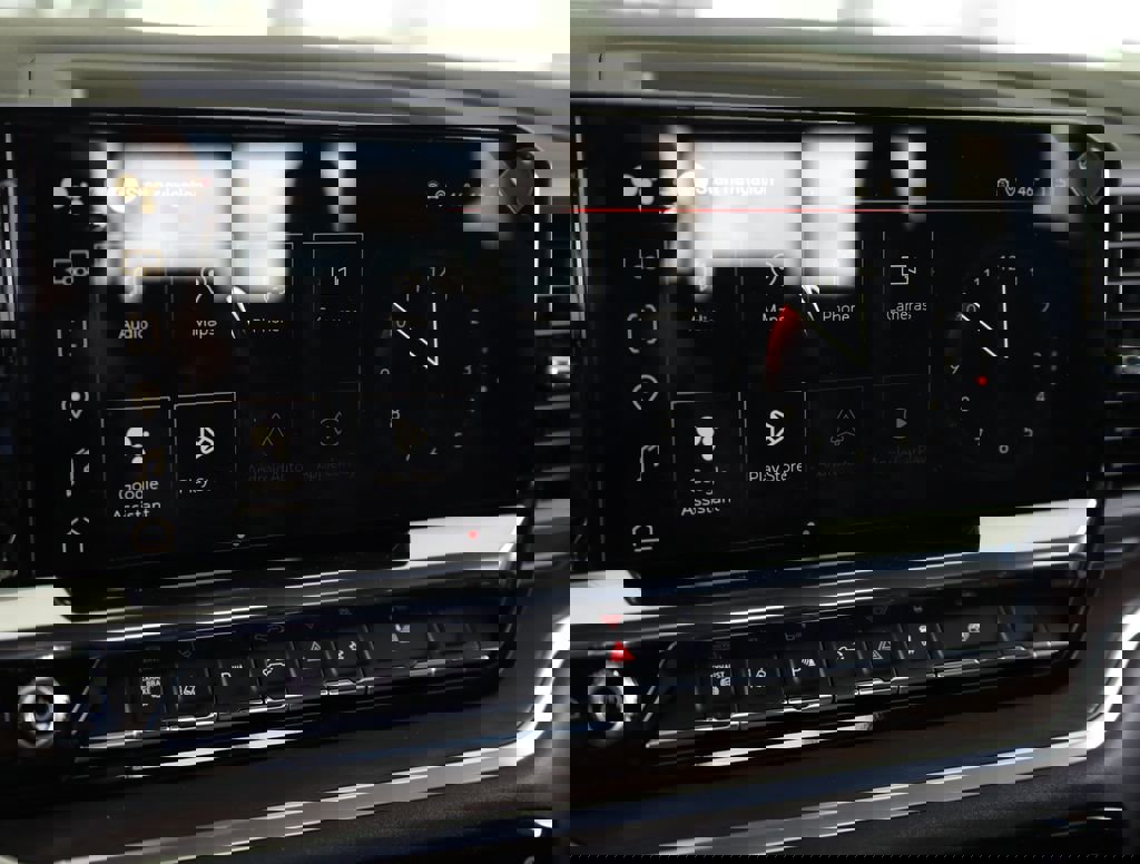 New 2026 GMC Sierra 2500 SLT w/ SLT Premium Package image 14