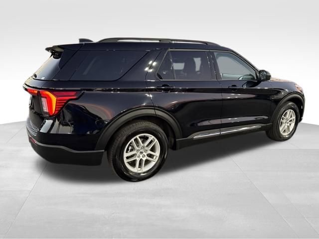 Used 2025 Ford Explorer Active image 5