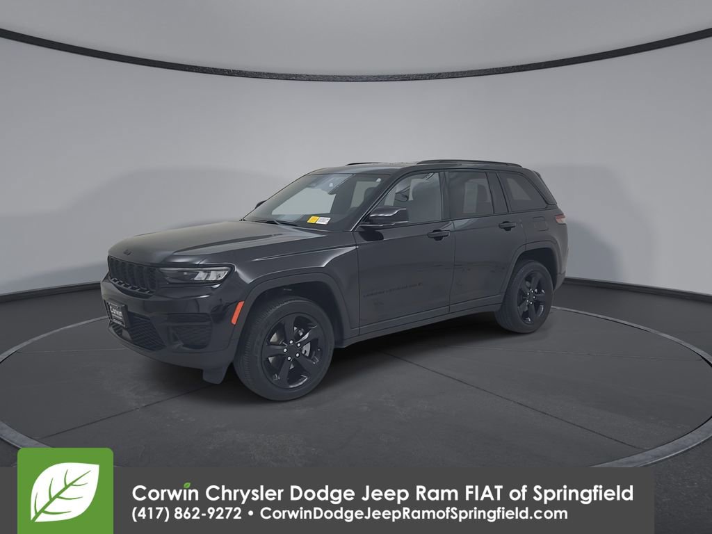 Used 2023 Jeep Grand Cherokee Altitude image 7
