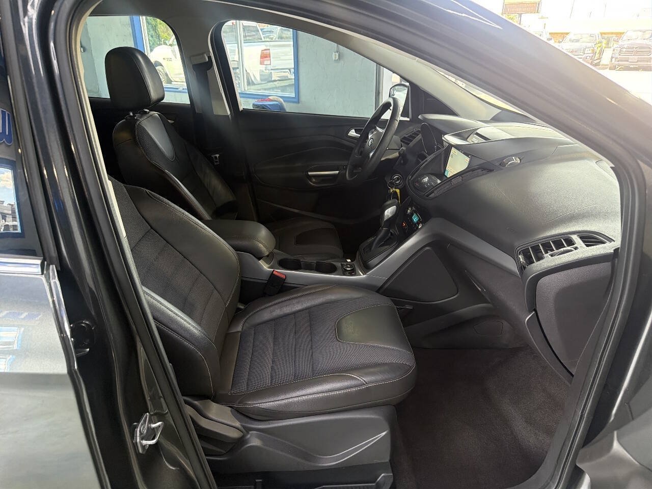 Used 2016 Ford Escape SE w/ SE Chrome Package FWD image 20