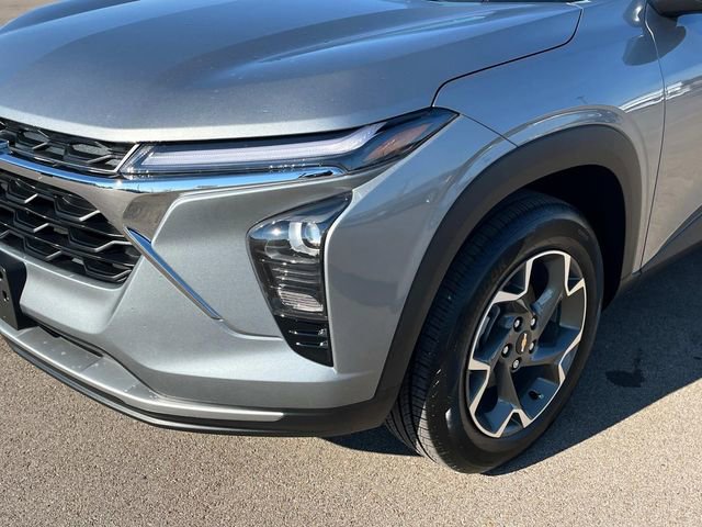 New 2026 Chevrolet Trax LT w/ Driver Confidence Package image 11