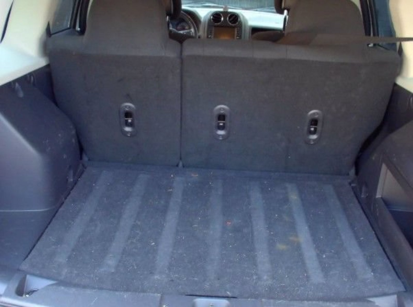 Used 2015 Jeep Patriot Latitude AWD/4WD image 6