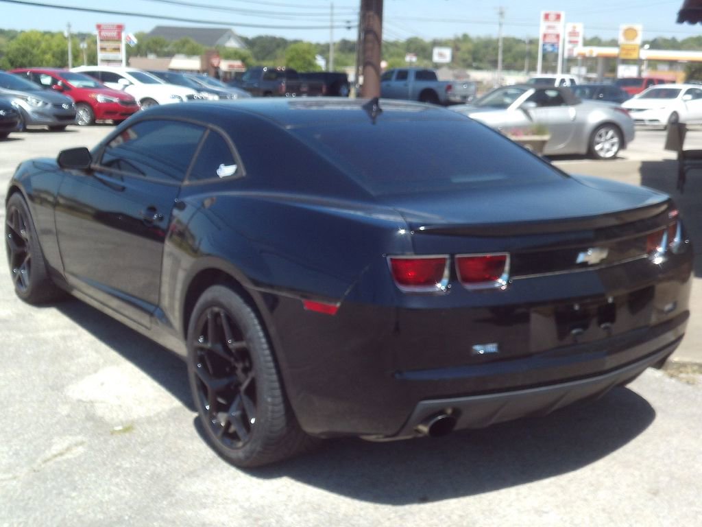 Used 2010 Chevrolet Camaro SS w/ RS Package image 4