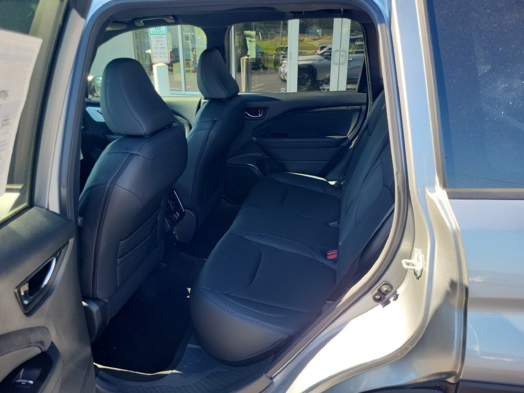 New 2026 Subaru Forester Premium AWD/4WD image 10