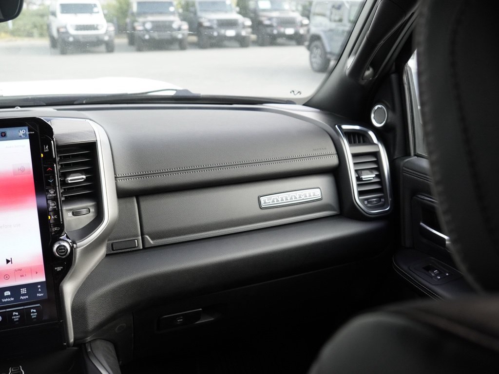 New 2026 RAM 3500 Laramie AWD/4WD image 28