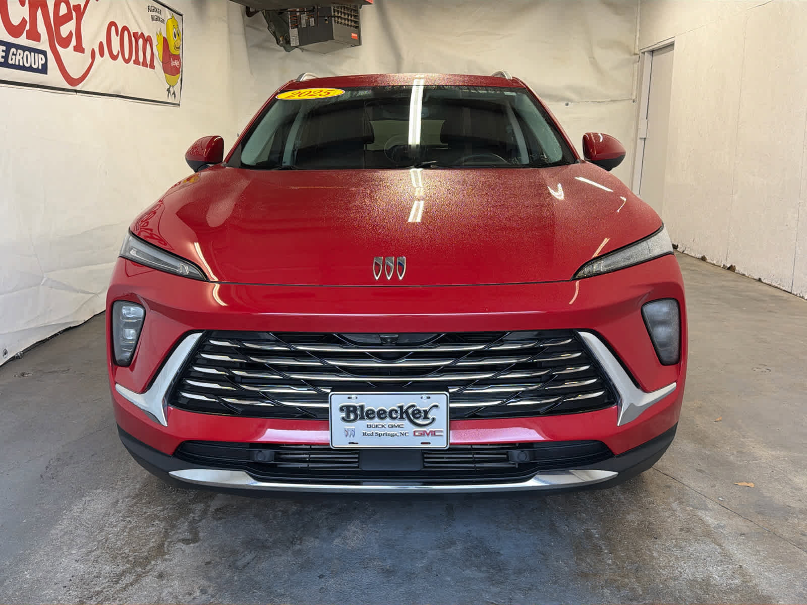 Certified 2025 Buick Envision Preferred image 3