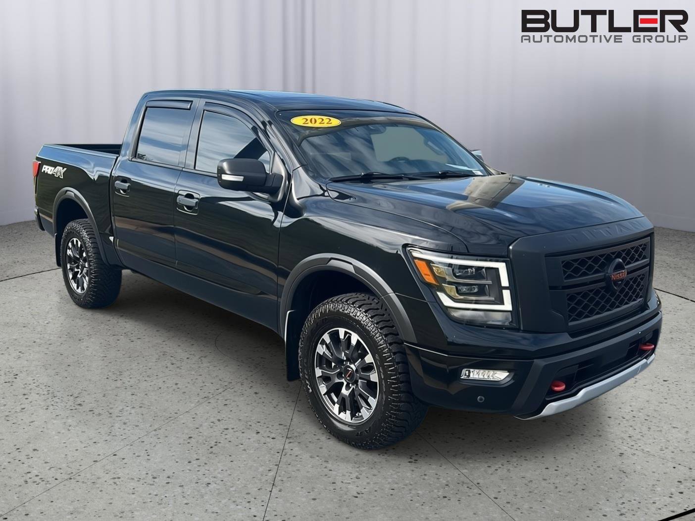 Used 2022 Nissan Titan PRO-4X w/ Pro-4x Convenience Package image 8