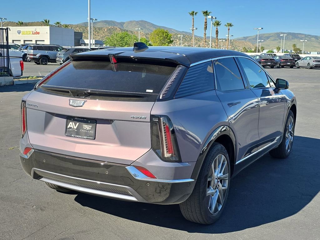 New 2026 Cadillac Optiq Luxury 1 image 14