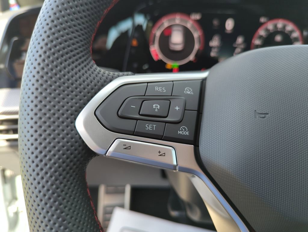 New 2026 Volkswagen GTI SE image 34