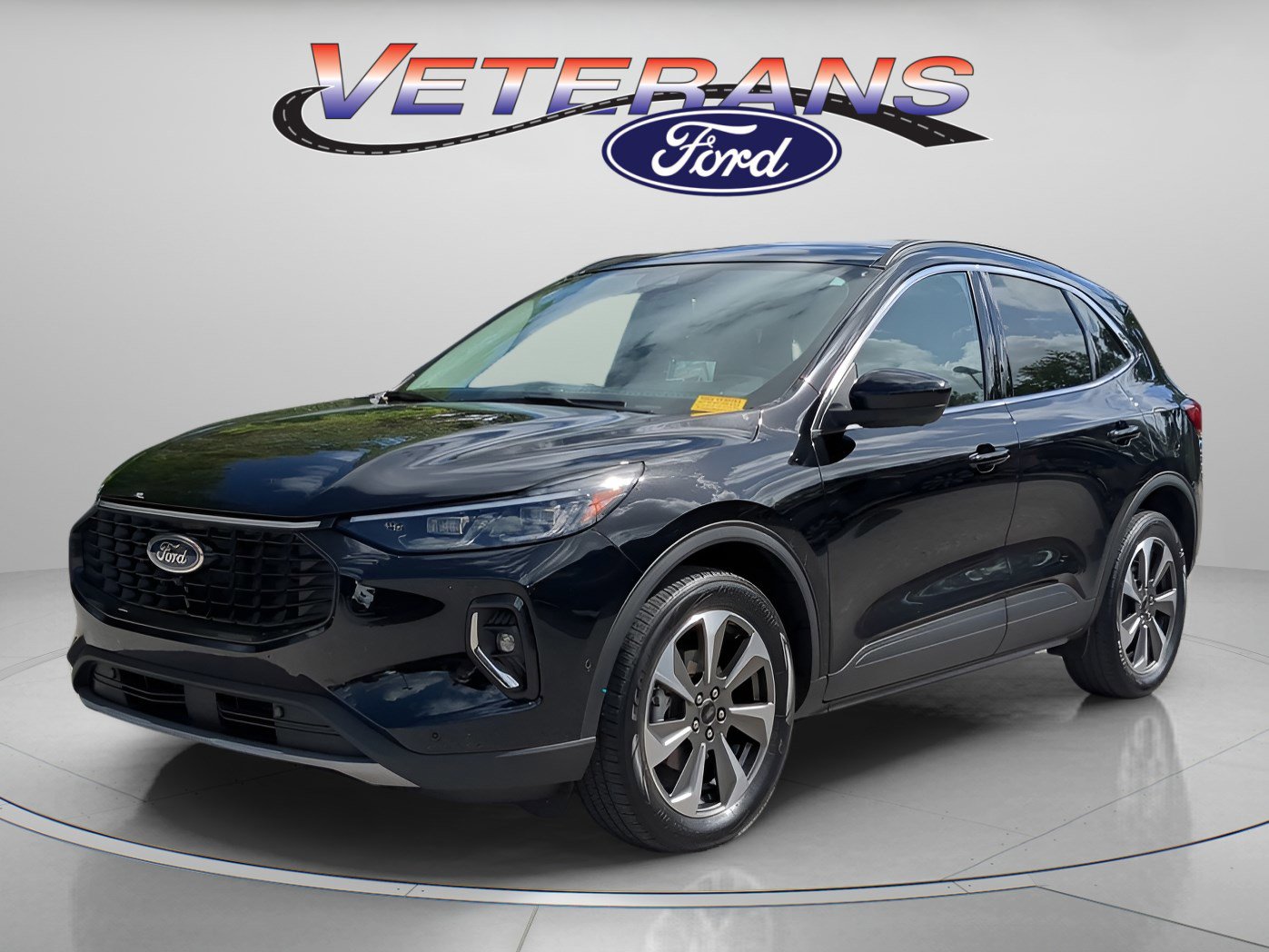 Certified 2023 Ford Escape Platinum w/ Premium Technology Package