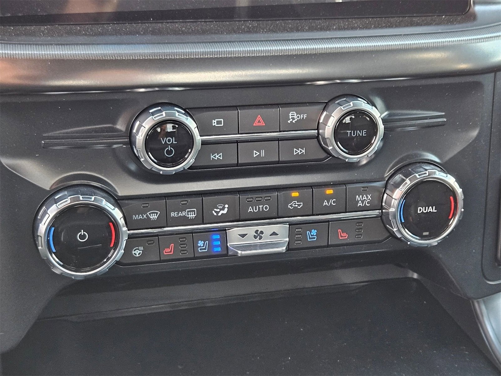 New 2025 Ford F150 Lariat w/ Equipment Group 501A Mid image 25