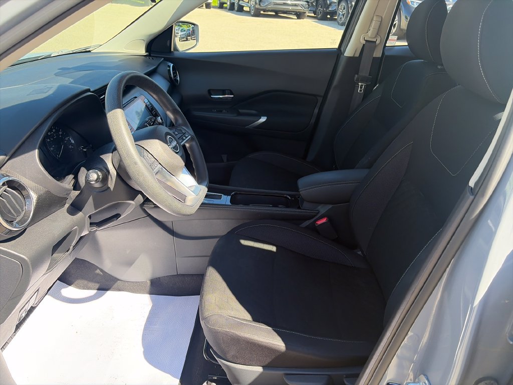 Used 2024 Nissan Kicks SV w/ Exterior Package FWD image 10