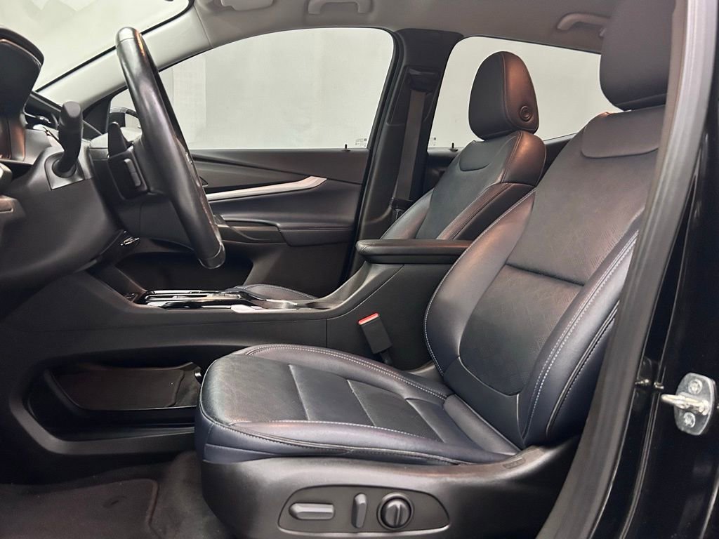 Used 2022 Chevrolet Bolt EUV LT w/ Convenience Package image 10