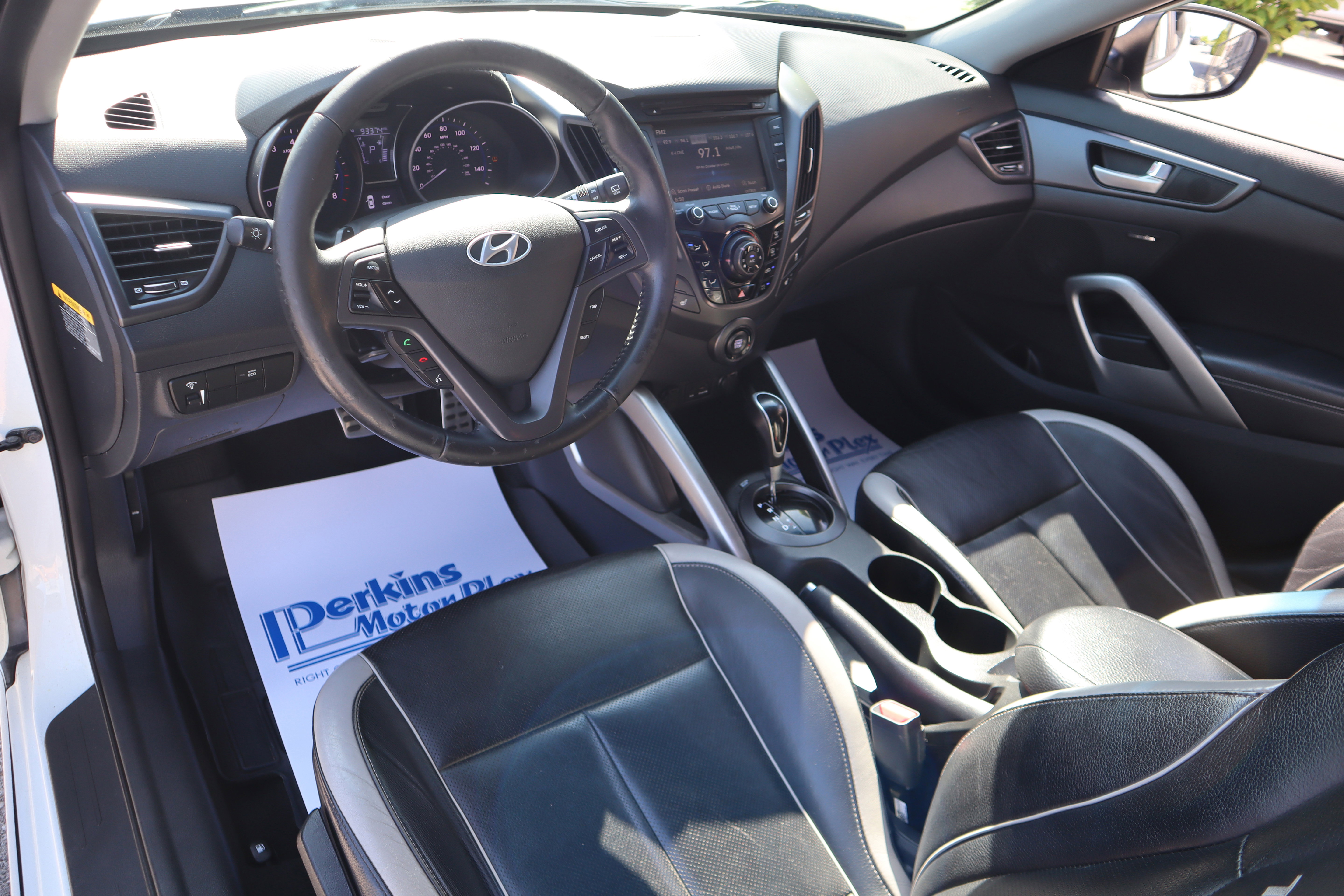 Used 2013 Hyundai Veloster Turbo FWD image 23