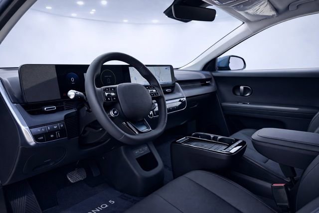 Used 2026 Hyundai Ioniq 5 SEL image 14